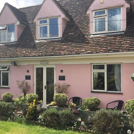 Takeley The Willows Guest House מראה חיצוני תמונה