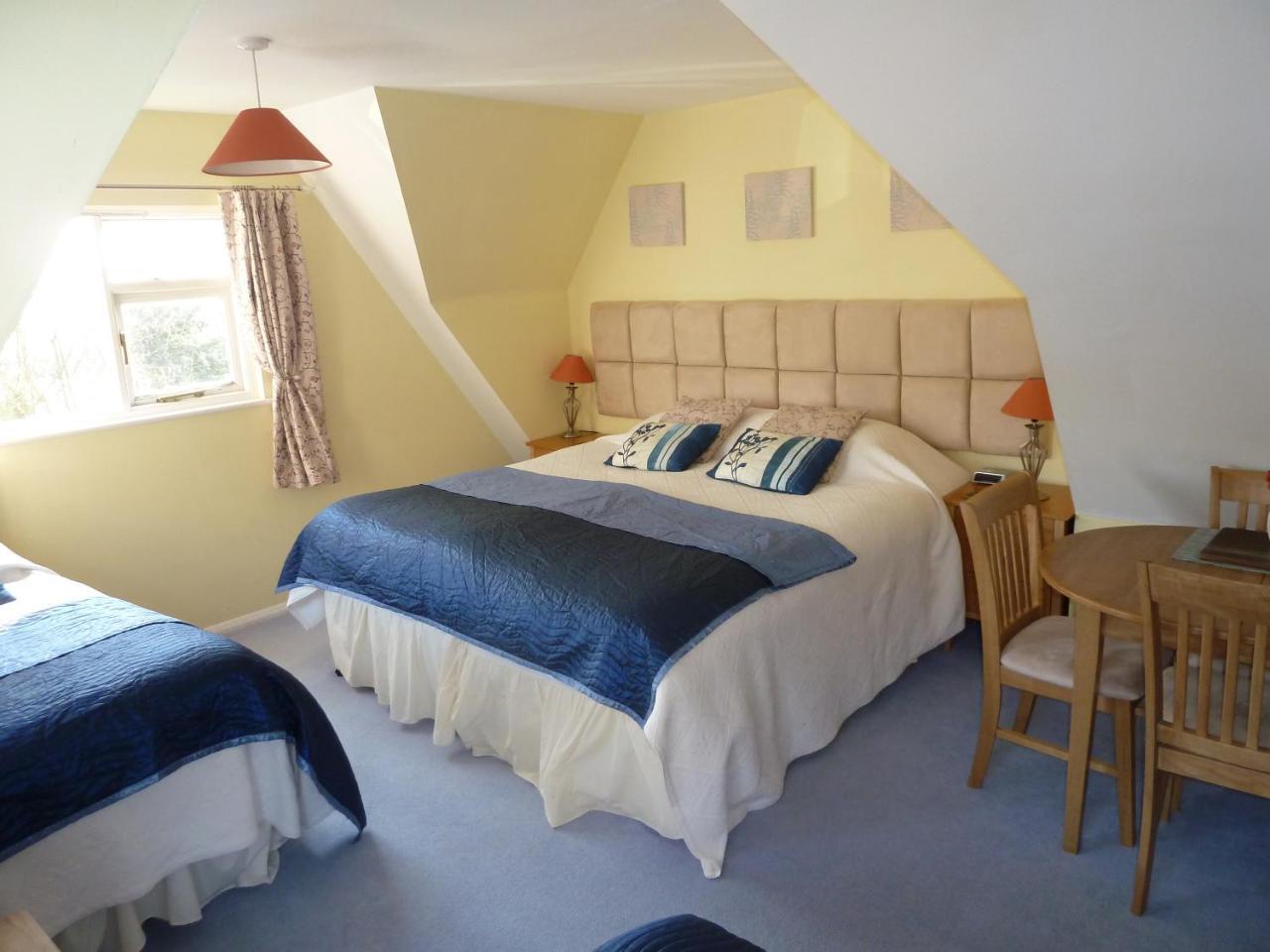 Takeley The Willows Guest House מראה חיצוני תמונה